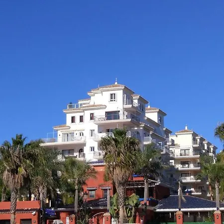 The Terrace Of Puerto Banus * ماربيا